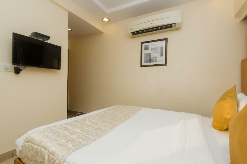 מומביי Oyo 10007 Hotel Grace Residency מראה חיצוני תמונה