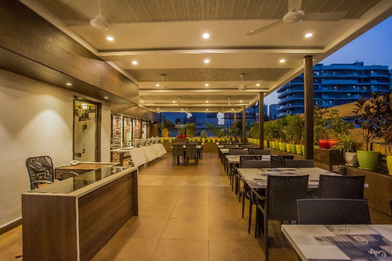 מומביי Oyo 10007 Hotel Grace Residency מראה חיצוני תמונה